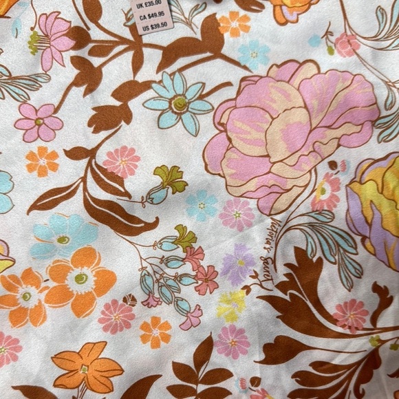 NWT Victoria’sSecrets Floral silky strappy pajama/lingerie Top - Pink and Orange - Picture 3 of 11
